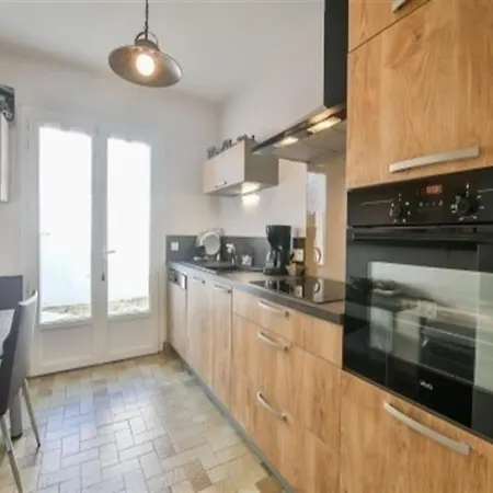 Villa House - *